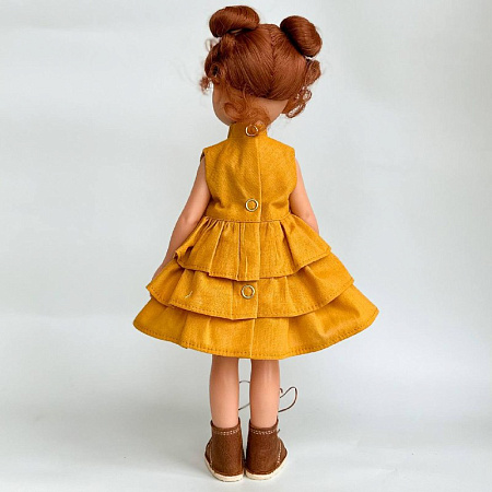 Платье на куклу Paola Reina 33 см, лен, трехярусные воланы, горчица
